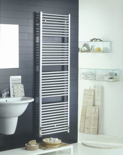 Elara sierradiator chroom 766x600 midden onder aansluiting
