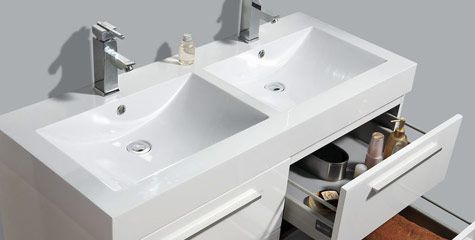 Vertolking Af en toe Oppervlakte Megadump Nunspeet: Complete badkamers, goedkope tegels