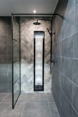 Bricks in de showroom bij Megadump Nunspeet