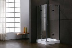 Vierkante douchecabine met hoekinstap
