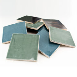 Platinum Metallic groen en blauw mix handvorm tegels 13x13