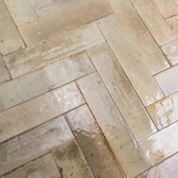 Imperfection handvorm tegels 6x24 cm langwerpig beige