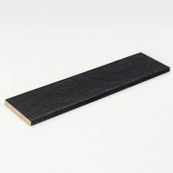 Zwarte bricks van Emil Ceramica type Brixen Stone Black in 7x28 cm