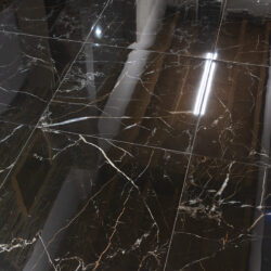 Hoogglans zwart gepolijste vloertegels met gouden ader 60x60