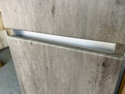 Laatste showmodel Kolomkast 160x35x35 betonlook gefineerd