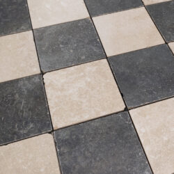 Getrommelde Keramische Dambord Vloertegels hardsteen look – Beige/Zwart Mix 20x20 cm