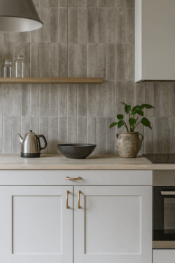 Wandtegels Patagonia Greige 6,5x26 cm langwerpige grijze handvorm tegels